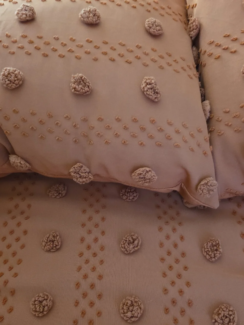 Plush Pom-Pom Dot Queen Comforter nd Shams in Orange